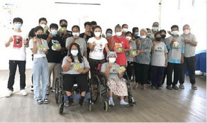 ปลูกผักบนโต๊ะแบบเกษตรปลอดภัยตามหลักการยศาสตร์